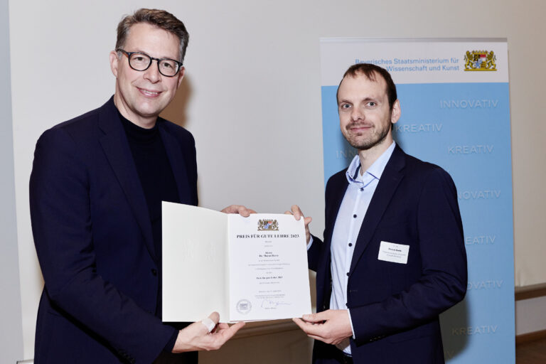 Marcel Bartz awarded prize for good teaching by the Free State of Bavaria